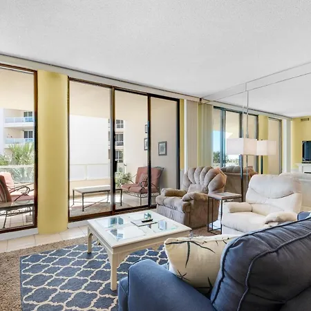 East Pass Towers Villa